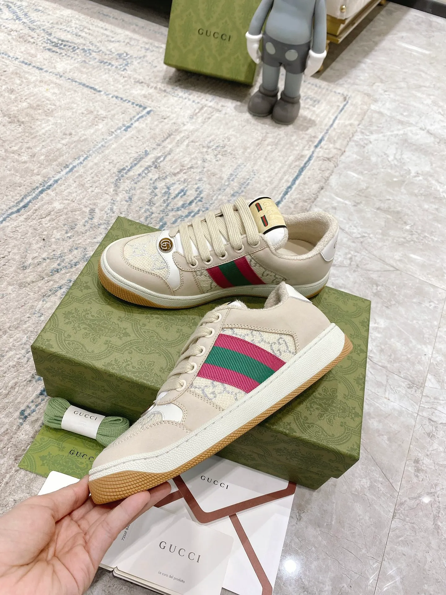 Gucci - Newly upgraded Gucci dirty shoes for couples 👫 2022 early spring new style... GG series distressed casual dirty shoes for the catwalk ⚠️⚠️ Original development and purchase level version... Metal double G crystal cylindrical logo... Gucci original pattern webbing... Exclusive color rubbed cowhide fabric, original terry cloth is delicate, soft and more comfortable and breathable, privately stamped two-color original TPU outsole (lower layer is wider, upper layer is narrower) Ready stock, matching packaging... 35-40/39-44 regular size 💰Female style 290 💰Male style 290